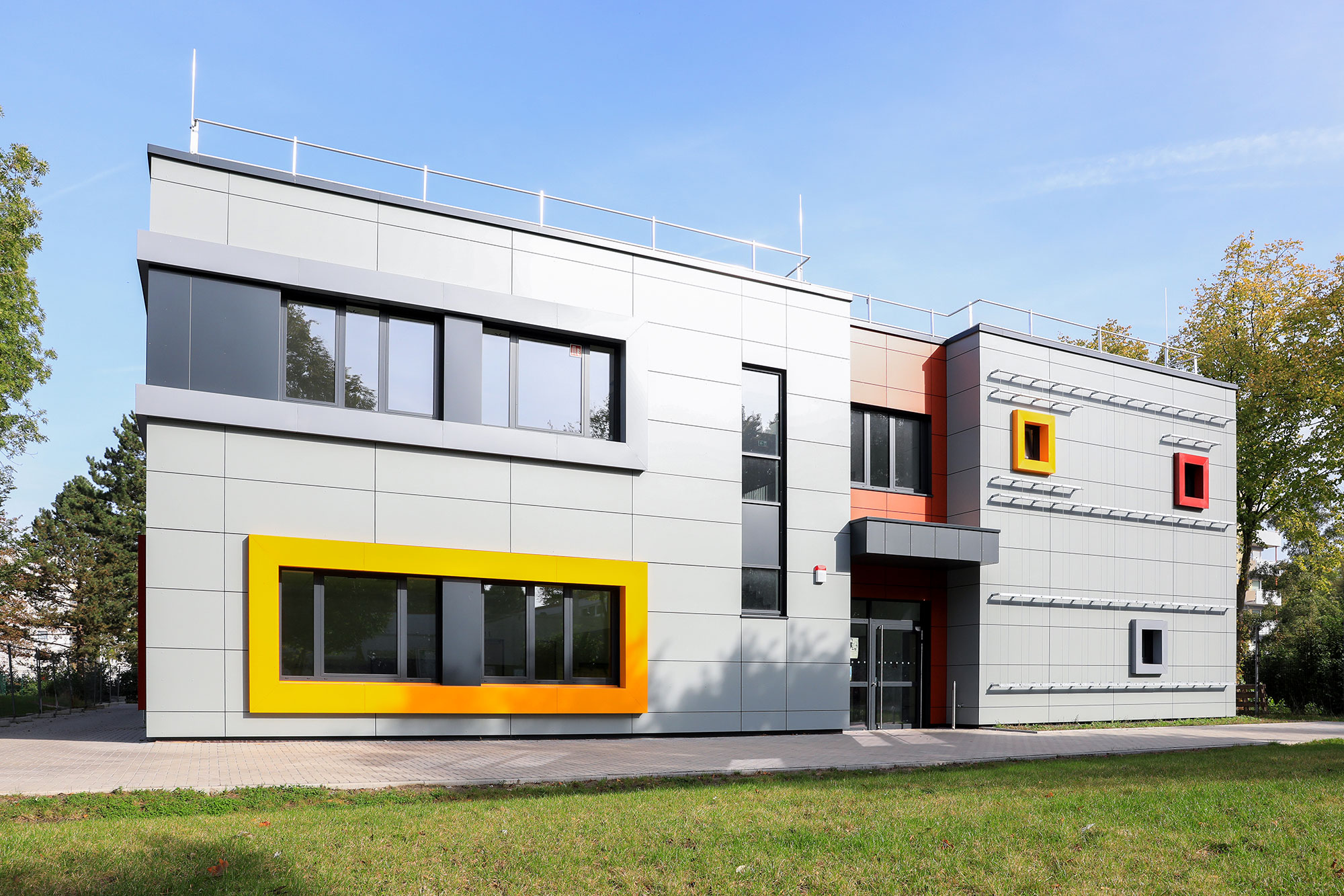 Architekturfotografie Schule, öffentliche Gebäude, Bauwerke Perspektiven Wahrnehmung, Fotograf NRW, Sarah Jabs