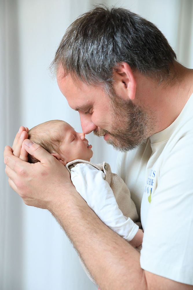 Babyshooting, Baby mit Papa, Bilder Lächeln Mittelpunkt, Babyfotografin Witten, Sarah Jabs Babyshooting, Baby mit Papa, Bilder Lächeln Mittelpunkt, Babyfotografin Witten, Sarah Jabs