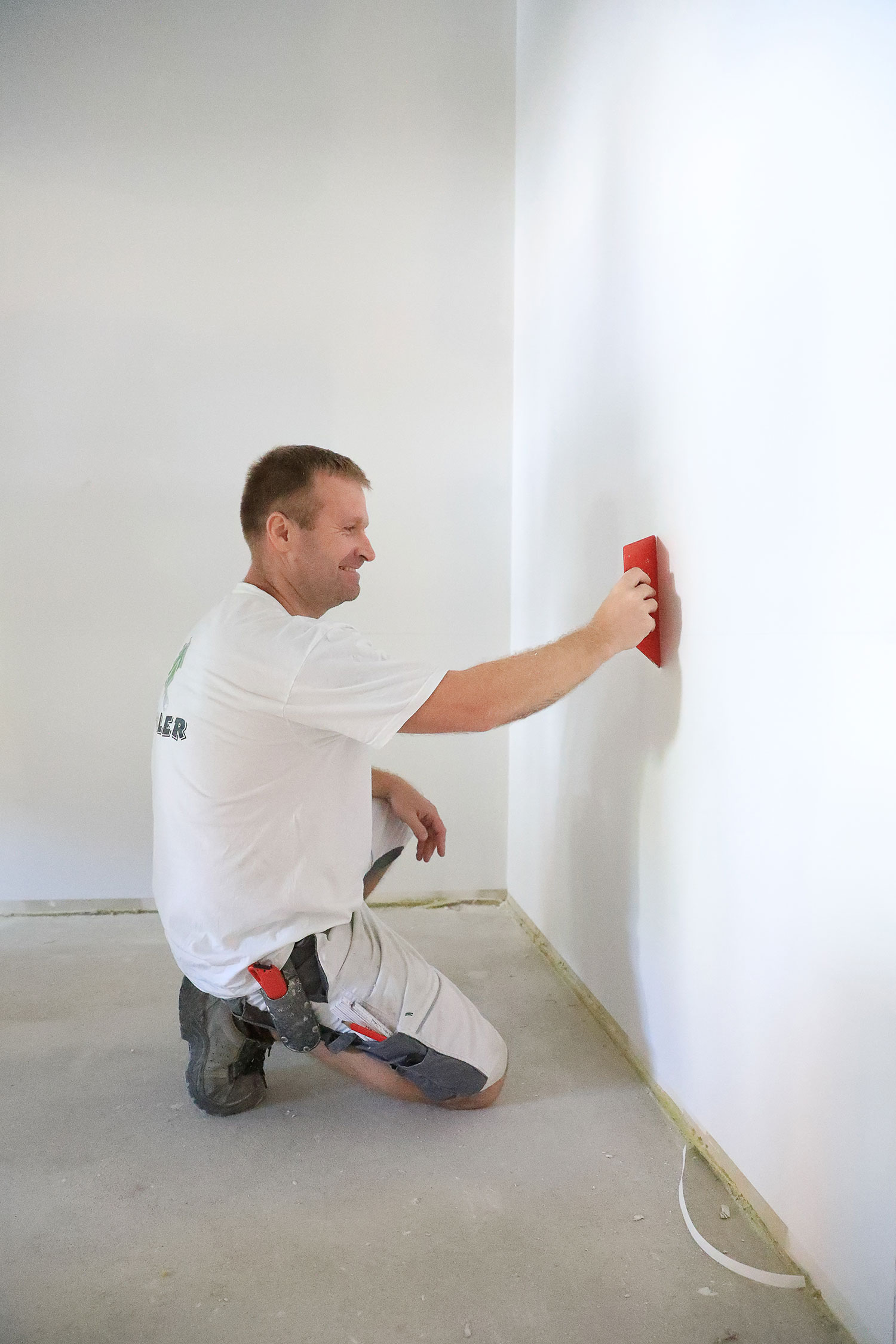 Baustellenfotografie, Innenausbau Wand erputzen Mitarbeiter, Herne, NRW, Sarah Jabs Baustellenfotografie, Innenausbau Wand erputzen Mitarbeiter, Herne, NRW, Sarah Jabs