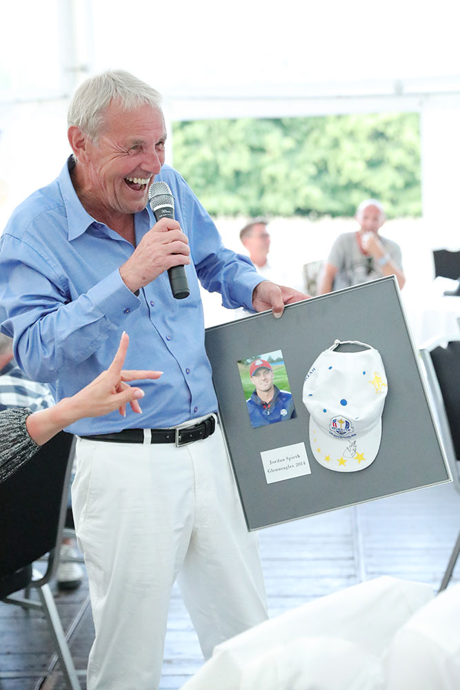 Charity Veranstaltung, Event Spende Grenzen,Jörg Wontorra, Fotografin Sarah Jabs Charity Veranstaltung, Event Spende Grenzen,Jörg Wontorra, Fotografin Sarah Jabs