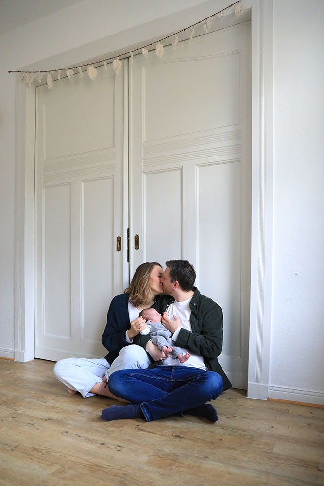 Familien Fotoshooting Kleidung mit Baby, Familienfotos Ideen, Fotograf Herdecke, Sarah Jabs Familien Fotoshooting Kleidung mit Baby, Familienfotos Ideen, Fotograf Herdecke, Sarah Jabs