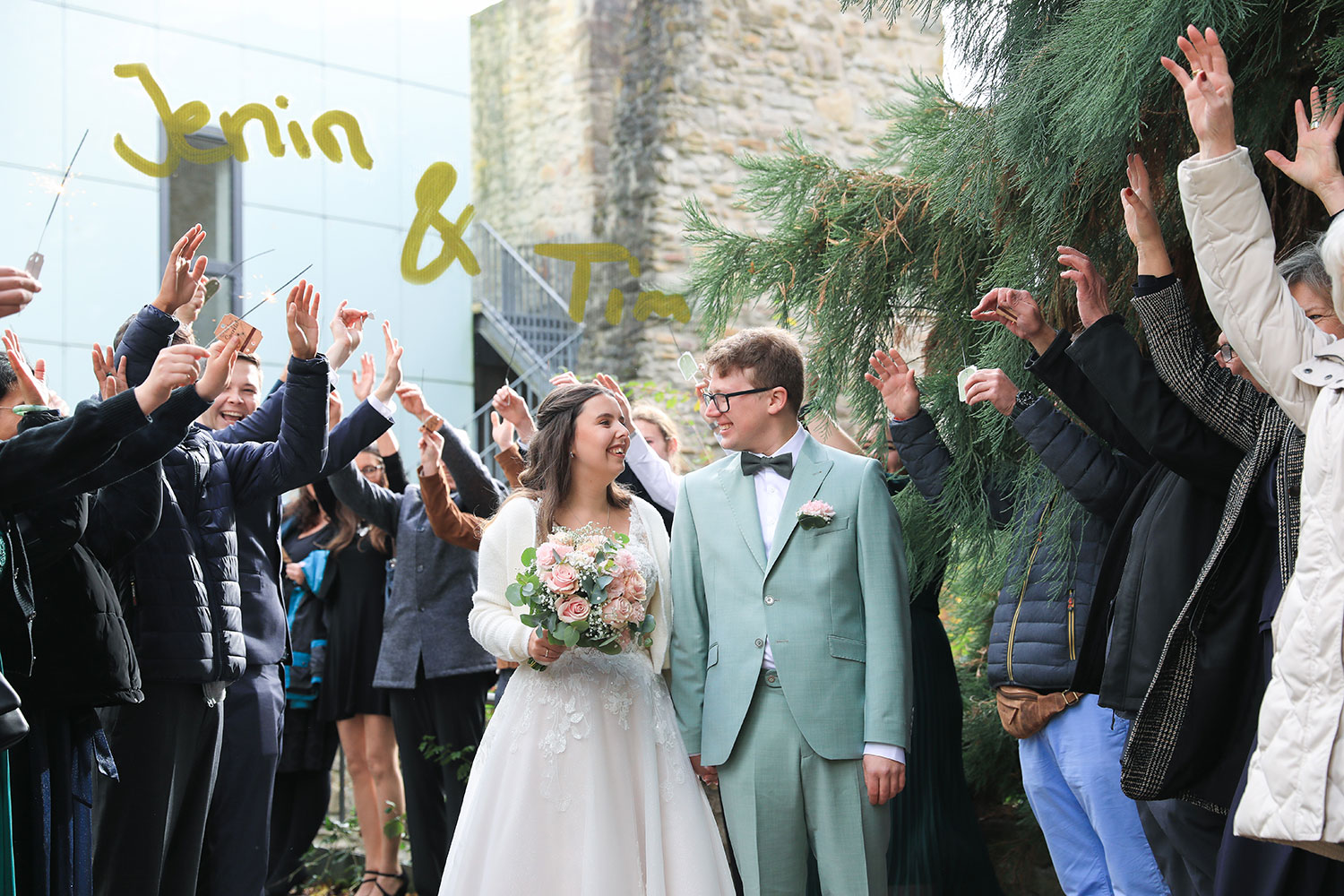 Bilder Brautpaare, Jenin und Tim, Hochzeit Kubus Bochum Park Haus Weitmar, Hochzeitsfotografin Sarah Jabs
