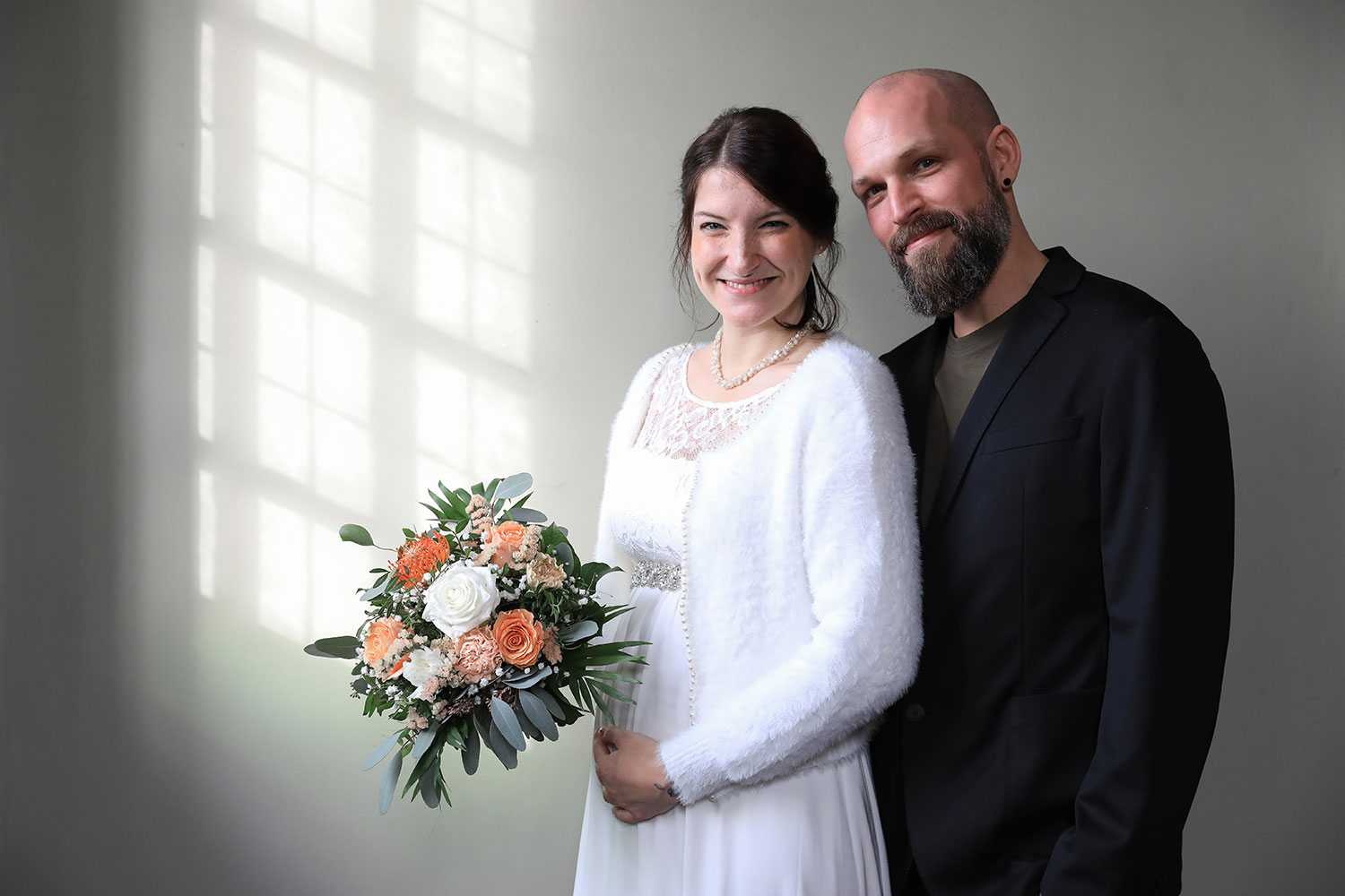 Bilder Brautpaare, Michele und Sebastian, Hochzeit Standesamt Wetter (Ruhr) Rathaus, Hochzeitsfotografin Sarah Jabs