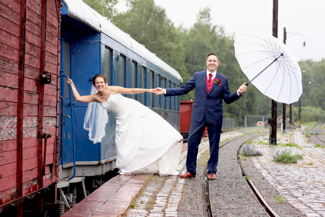 Hochzeitsfotos bei Regen, Hochzeit Regenschirm, Hochzeitsfotografin Sarah Jabs, Witten