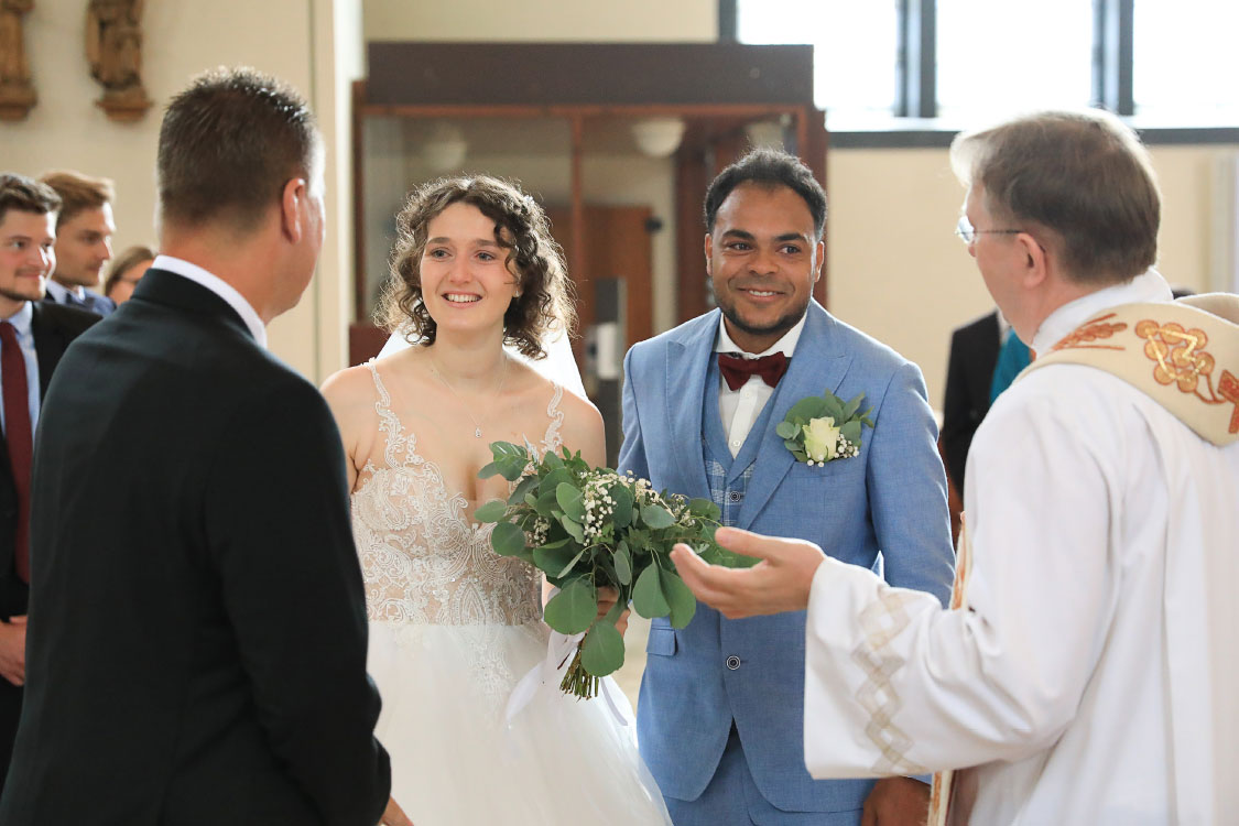 Hochzeitsfotograf aus Wetter (Ruhr) für die standesamtliche, freie und kirchliche Trauung Hochzeitsfotograf aus Wetter (Ruhr) für standesamtliche Trauung, freie Trauung, kirchliche Trauung