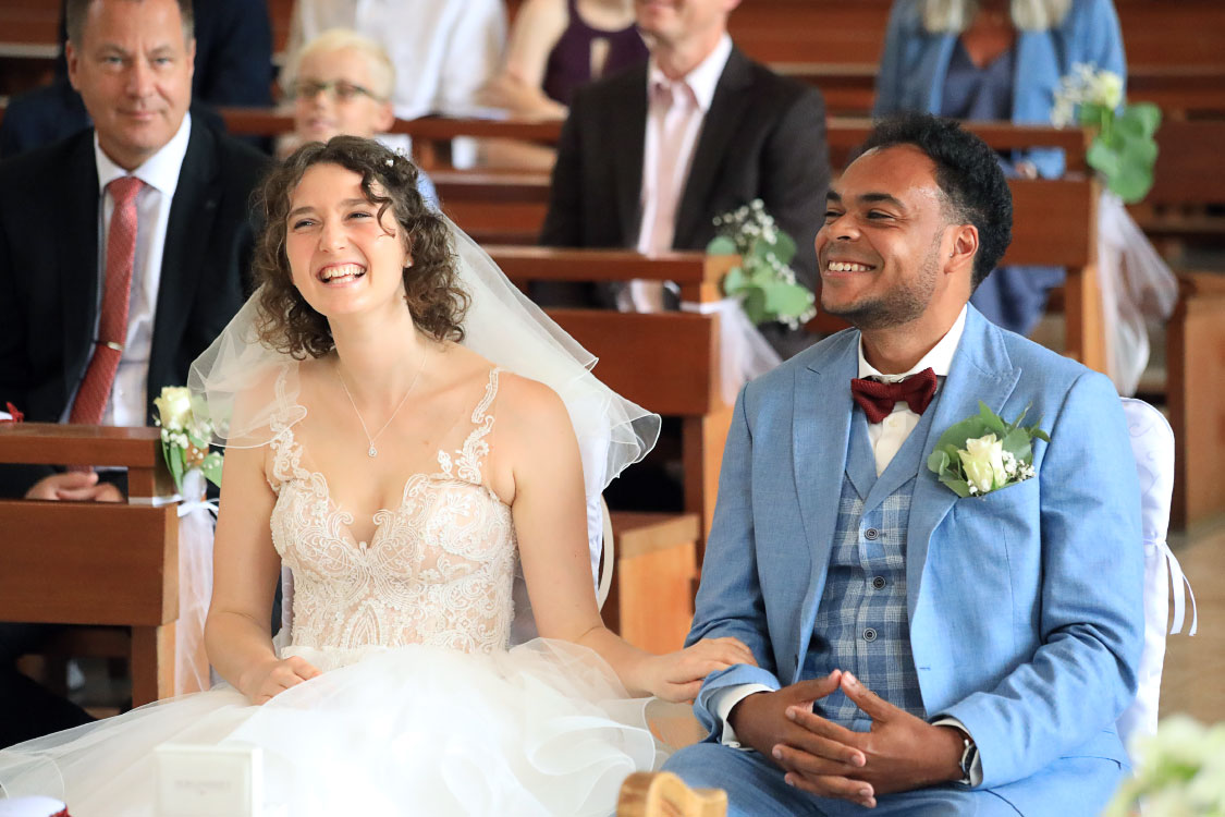 Hochzeitsfotograf aus Wetter (Ruhr) für die standesamtliche, freie und kirchliche Trauung Hochzeitsfotograf aus Wetter (Ruhr) für standesamtliche Trauung, freie Trauung, kirchliche Trauung