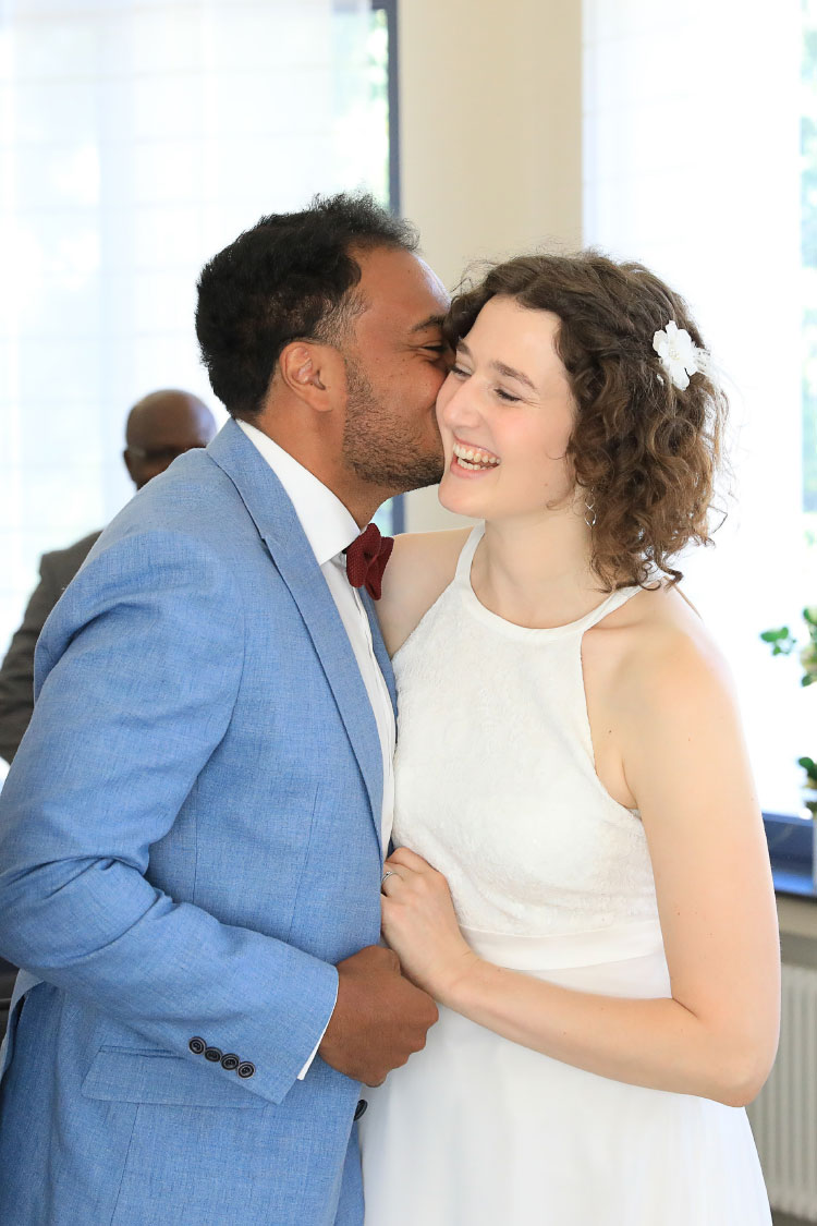 Hochzeitsfotograf aus Wetter (Ruhr) für die standesamtliche, freie und kirchliche Trauung Hochzeitsfotograf aus Wetter (Ruhr) für standesamtliche Trauung, freie Trauung, kirchliche Trauung