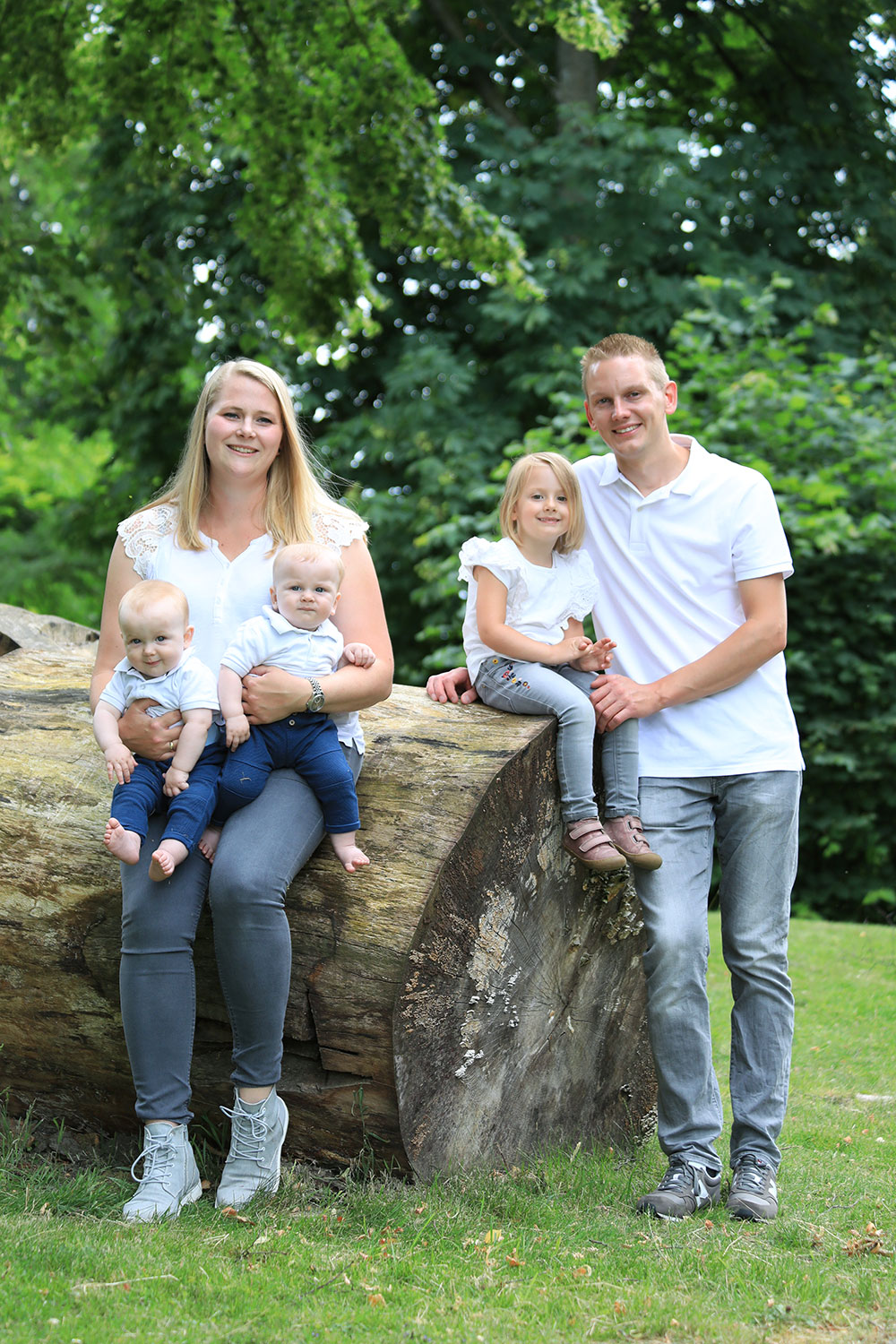 Familienshooting mit Baby Zwillinge, Fotograf Witten, Sarah Jabs Familienshooting mit Baby Zwillinge, Fotograf Witten, Sarah Jabs