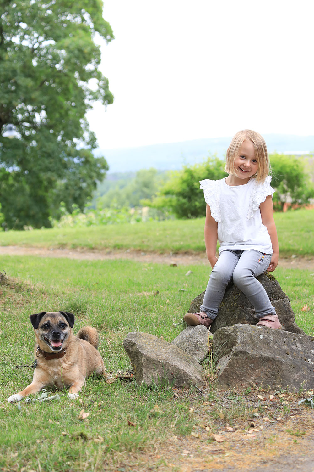 Outdoor Fotoshooting mit Hund und Kind, Fotograf Dortmund, Sarah Jabs Outdoor Fotoshooting mit Hund und Kind, Fotograf Dortmund, Sarah Jabs