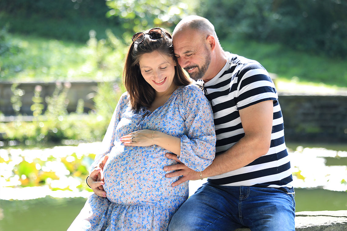 Babybauch Shooting ab wann? Beispiel 32 Schwangerschaftswoche, Fotograf Sarah Jabs